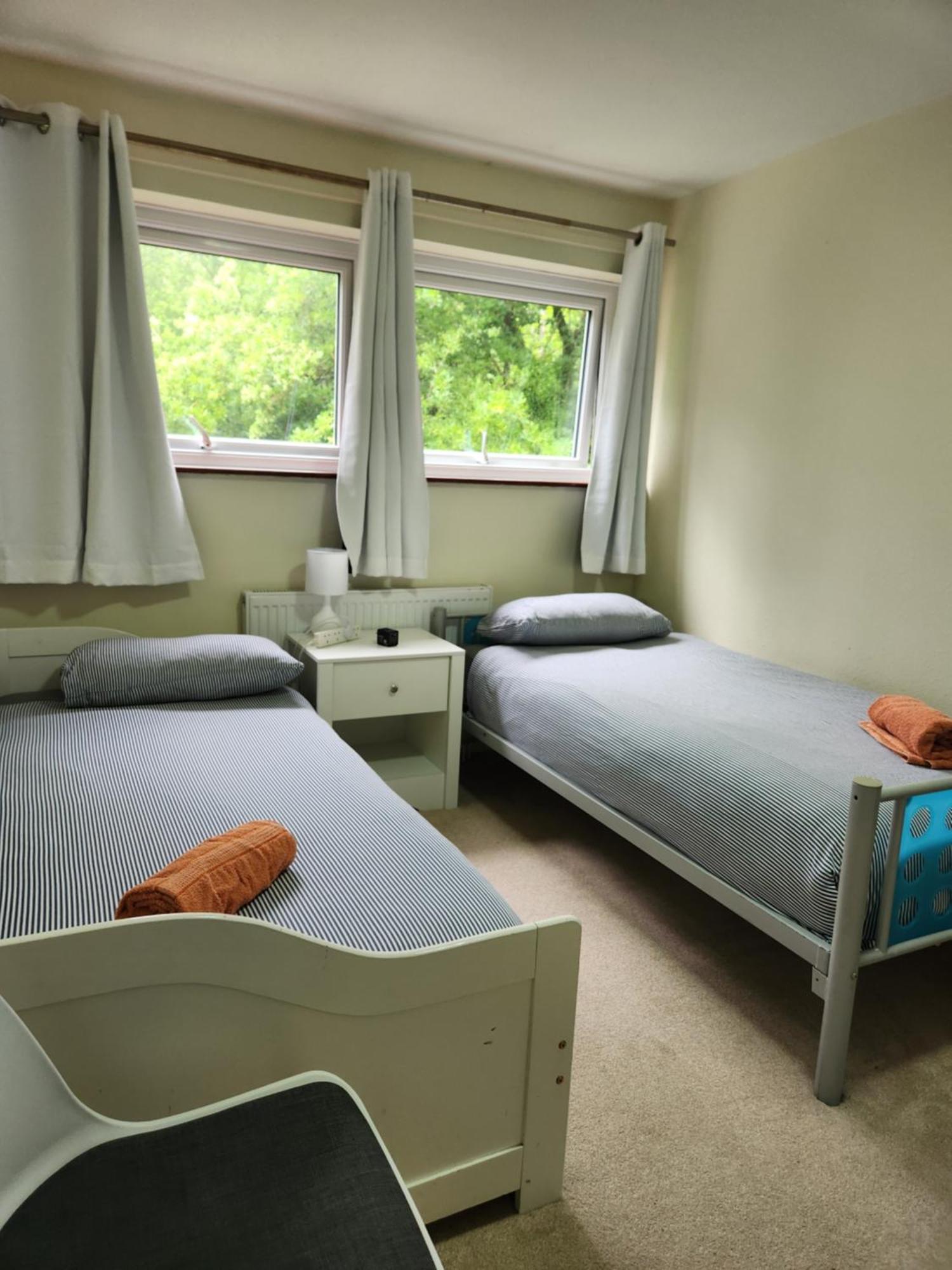 Twin Room In Crawley,Gatwick,West Sussex Ifield Exterior foto